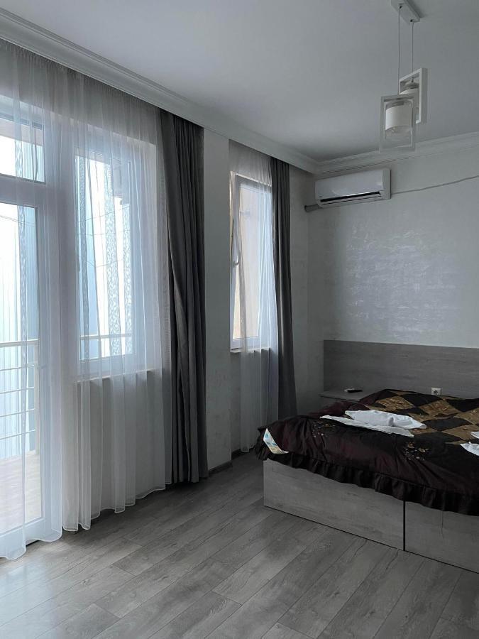 Nana'S Hotel Tchaikovsky Street 34 Batumi Esterno foto