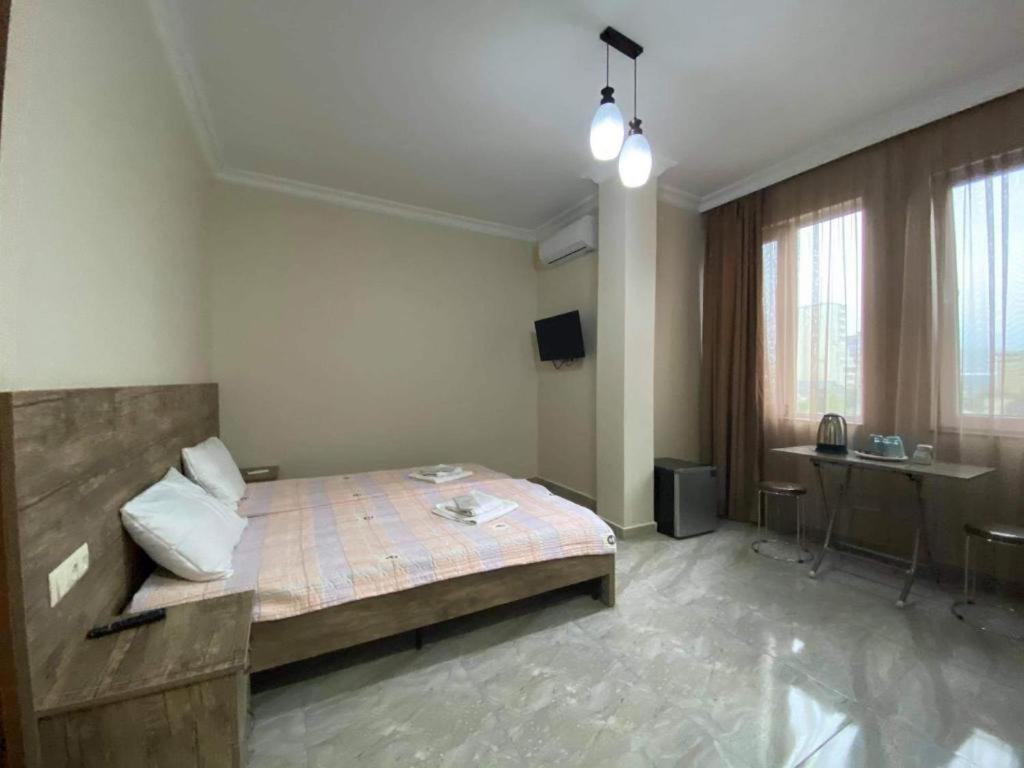 Nana'S Hotel Tchaikovsky Street 34 Batumi Esterno foto