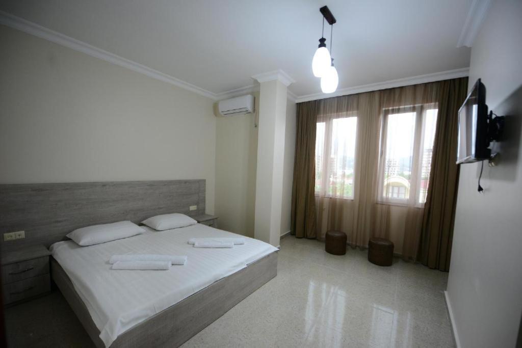Nana'S Hotel Tchaikovsky Street 34 Batumi Esterno foto
